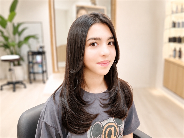 女生自然層次波浪長髮